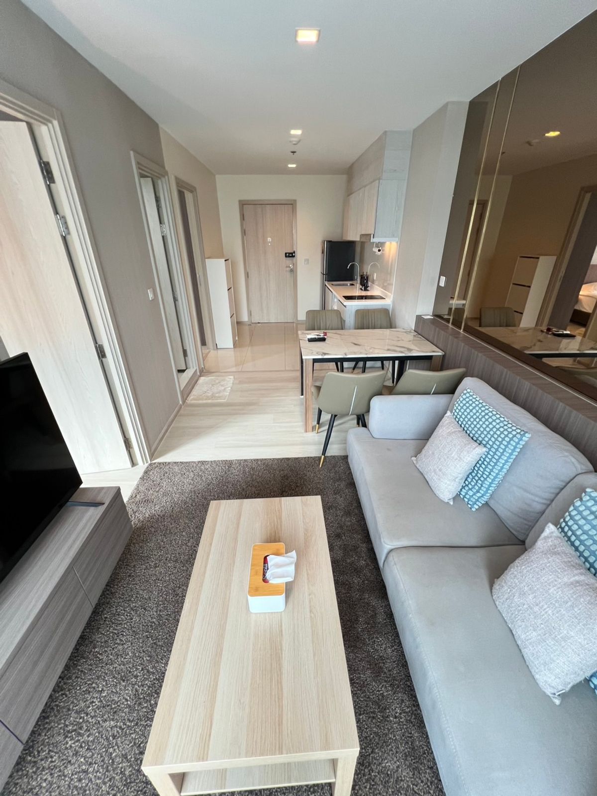 For RentCondoWitthayu, Chidlom, Langsuan, Ploenchit : Life One Wireless Condo for rent 35,000baht 2bedroom 45sqm BTS Ploenchit BTS Chidlom near Witthayu Chidlom Ploenchit Sukhumvit Rama9 Ratchada Sathorn Silom Chula Siam CentralWorl Central Embassy, Central Chidlom, Bumrungrad Mater Dei, Park Venture 