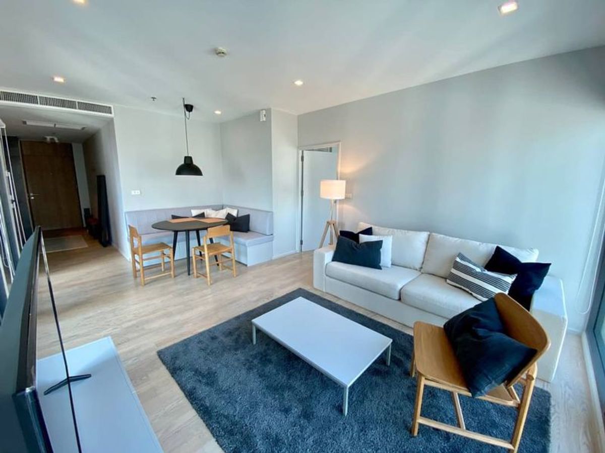 For SaleCondoSukhumvit, Asoke, Thonglor : Sell Noble Remix Sukhumvit 36 | 1 bedroom, corner room 63 sq.m. | next to BTS Thonglor Tel. 0994629391 Bird