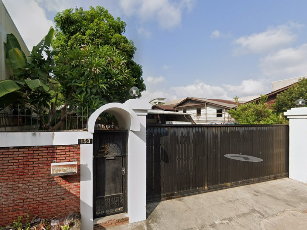 For RentWarehouseThaphra, Talat Phlu, Wutthakat : Warehouse for rent, Soi Charoen Nakhon 62, size 253 sq m, suitable for business/storage