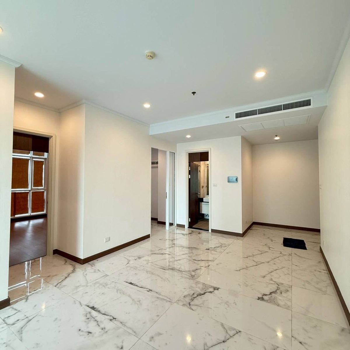 ขายคอนโดสีลม ศาลาแดง บางรัก : ✨ โอกาสพิเศษมาแล้ว!! Supalai Elite Surawong ห้อง Rare Unit พร้อมขายทันที ✔