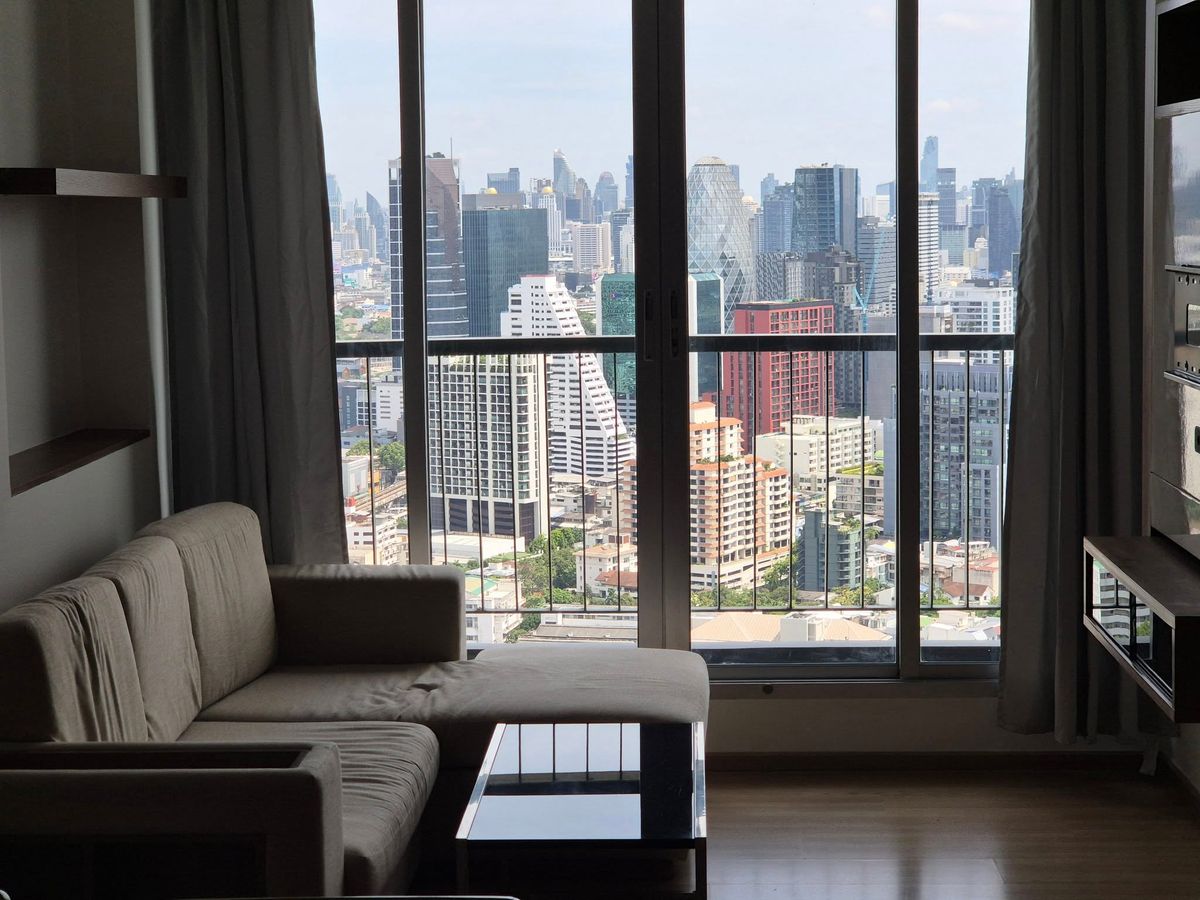 For RentCondoSapankwai,Jatujak : * For Rent* Rhythm Phahon-Ari, very beautiful room near BTS Saphan Khwai & Amp; Ari