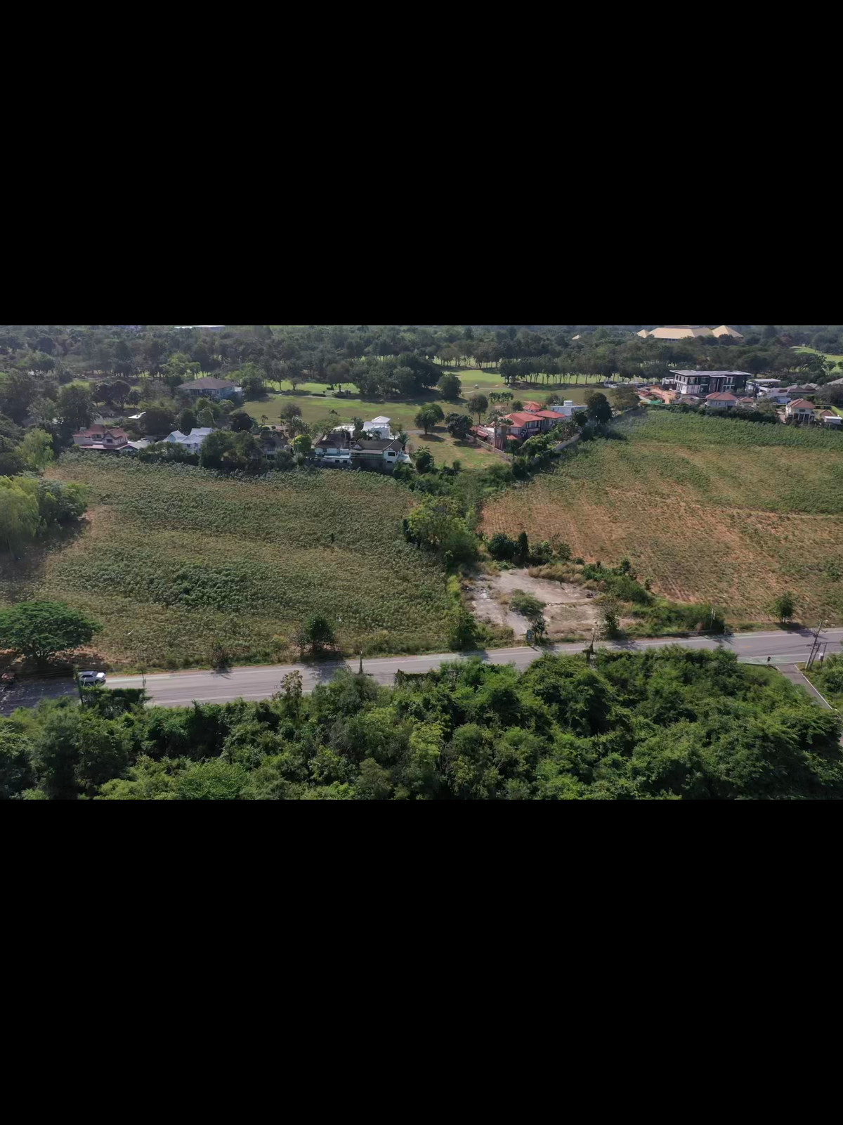 ขายที่ดินพัทยา บางแสน ชลบุรี สัตหีบ : ประกาศขายที่ดินเปล่า สนามกอล์ฟฟินิกซ์ บางละมุง ชลบุรี แปลงใหญ่ หน้ากว้าง ติดถนน