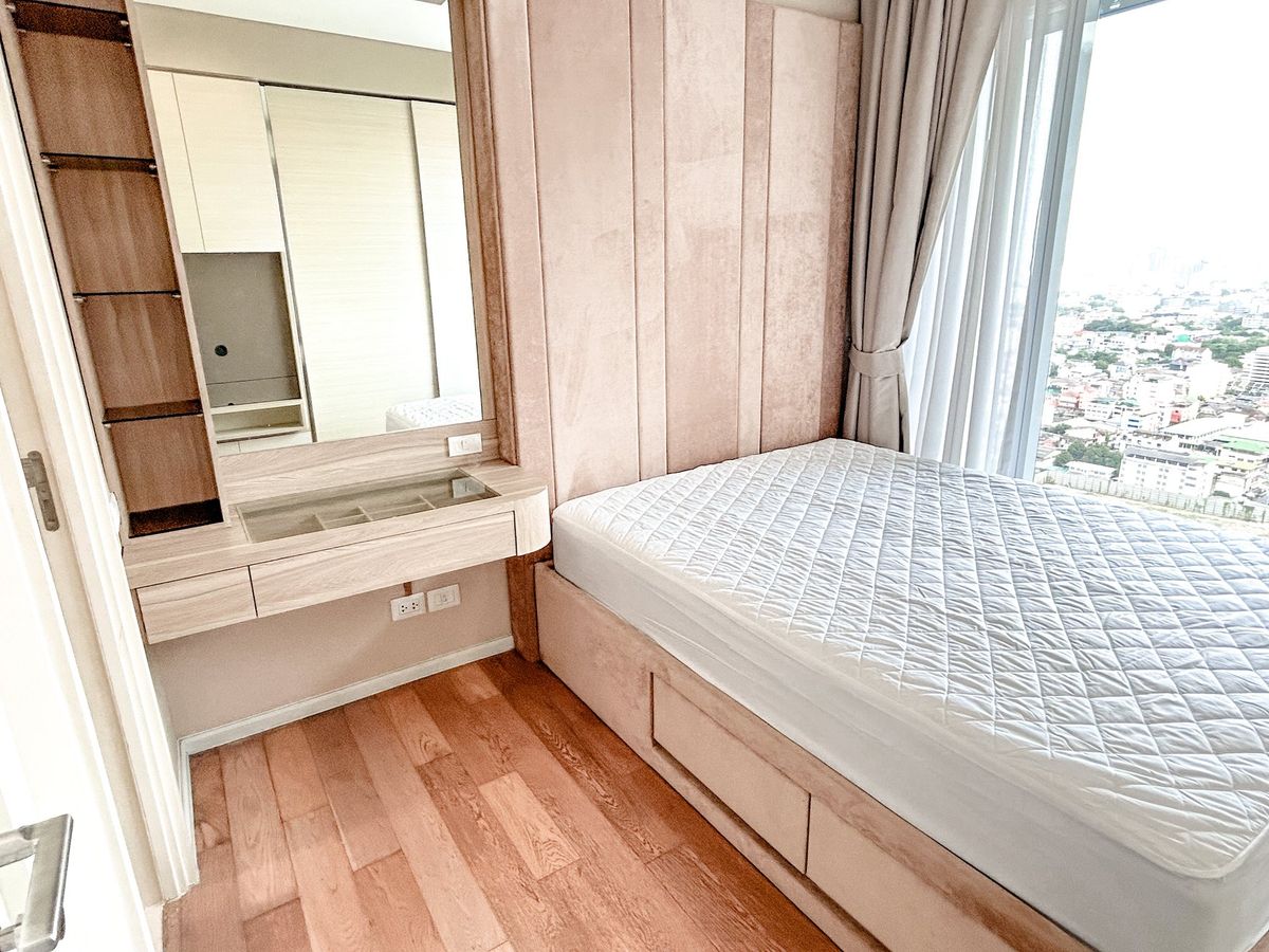 ให้เช่าคอนโดลาดพร้าว เซ็นทรัลลาดพร้าว : JK-457 ให้เช่า! The Saint Residences