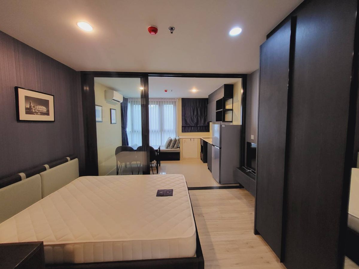 For RentCondoRatchadapisek, Huaikwang, Suttisan : !! Beautiful room for rent. Condo XT Huaykwang near MRT Huai Khwang.