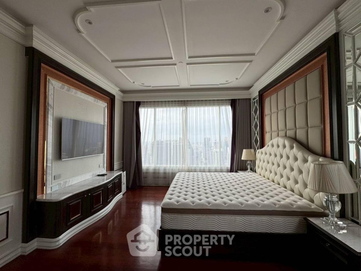 For SaleCondoRama9, Petchburi, RCA : 5-BR Condo at Q Asoke near MRT Phetchaburi