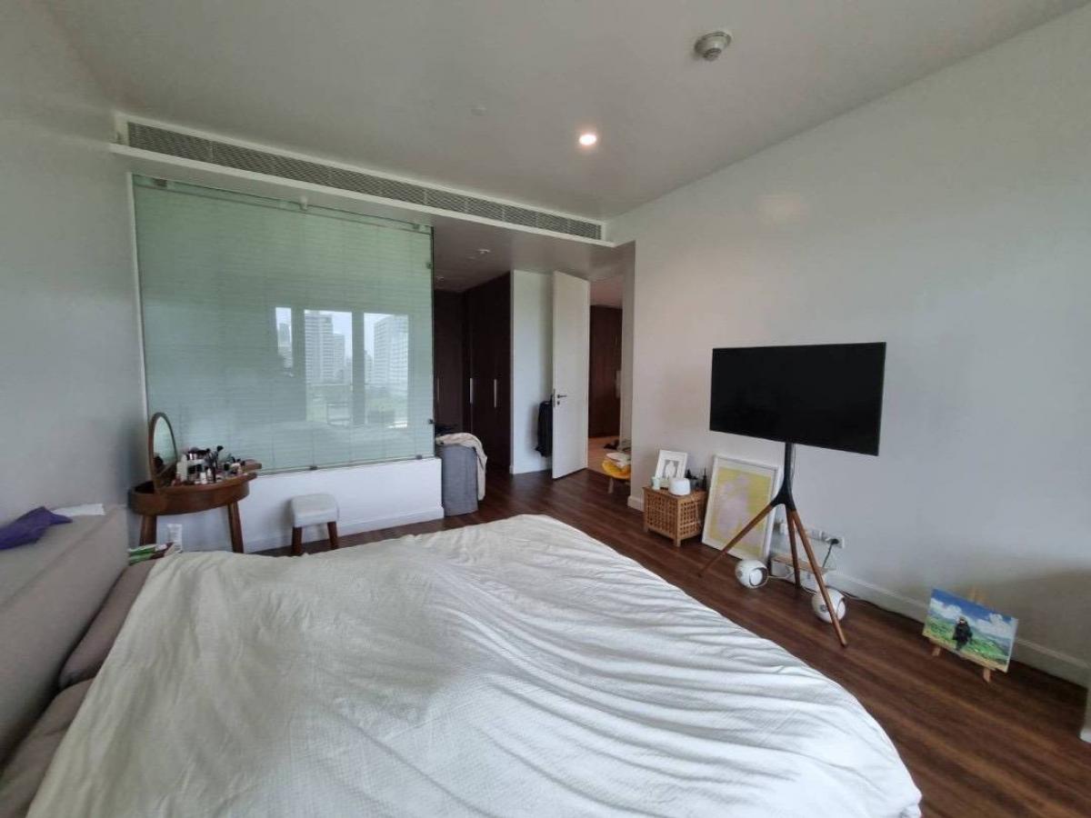 For SaleCondoWitthayu, Chidlom, Langsuan, Ploenchit : Luxury condo with 2 bedrooms in the heart of Ratchadamri!Beautiful view, prime location, near BTS starting at 48 million.