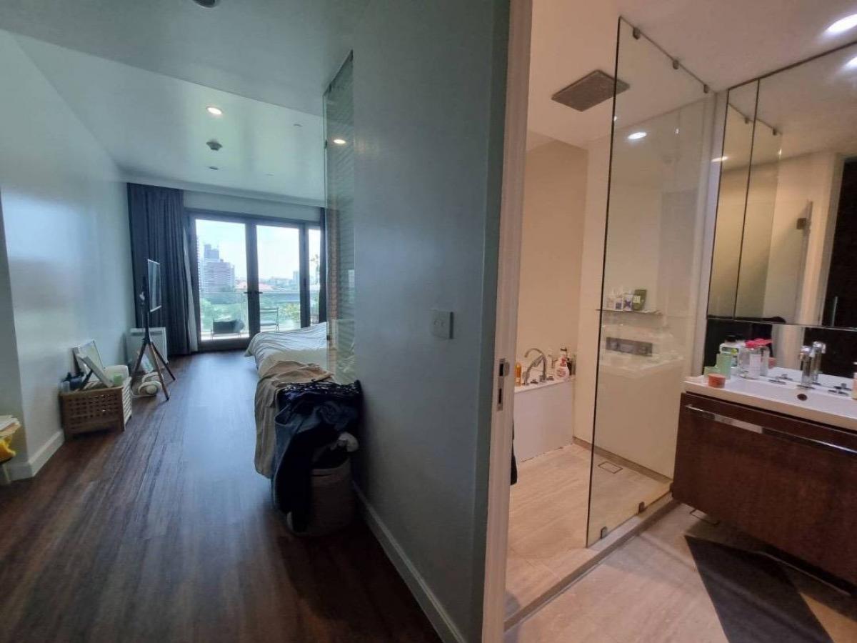 For SaleCondoWitthayu, Chidlom, Langsuan, Ploenchit : Luxury condo with 2 bedrooms in the heart of Ratchadamri!Beautiful view, prime location, near BTS starting at 48 million.