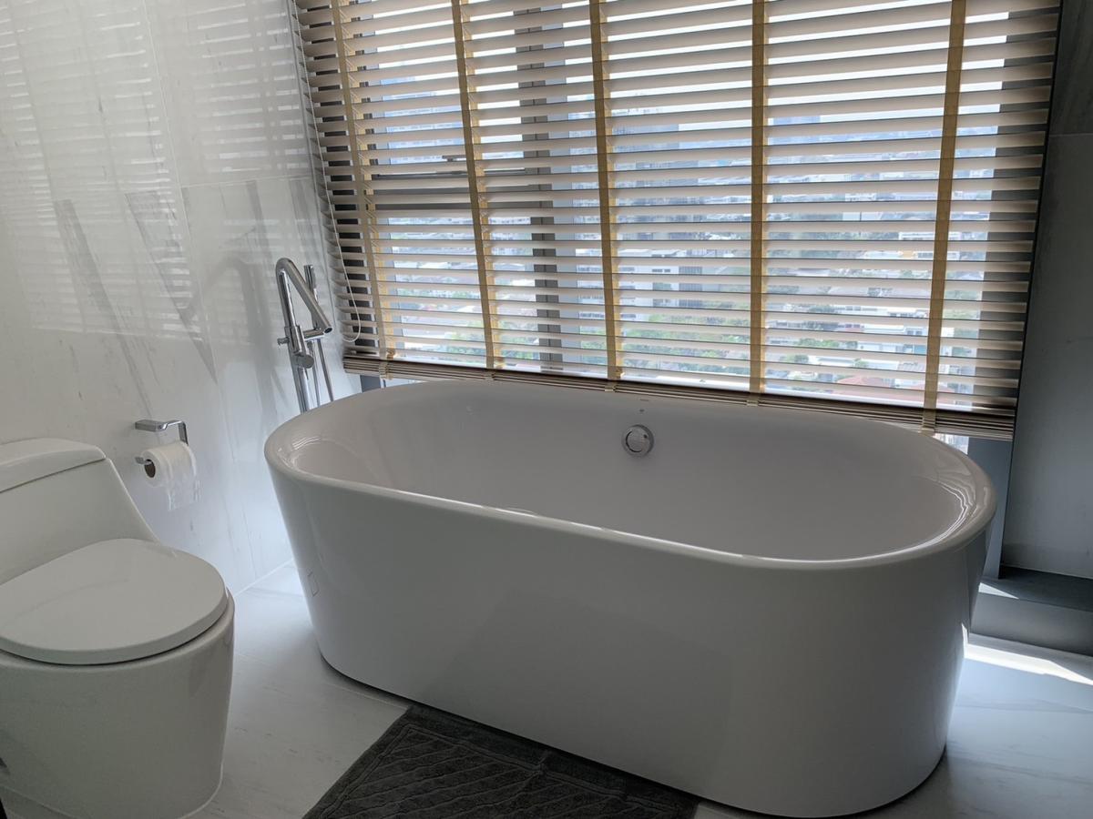 ให้เช่าคอนโดสุขุมวิท อโศก ทองหล่อ : 03/04/2026, Luxury 2 Bed Condo for Rent @ KRAAM Sukhumvit 26 – Spacious 110 sqm, Prime Location! 
Close to BTS Phra Khanong & Top Malls – Rent 130,000 THB/month! 0642748883