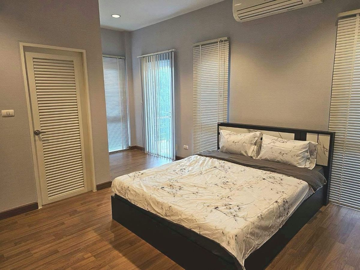 บ้านปทุมธานี รังสิต ธรรมศาสตร์ : 📢👇ขายพร้อมผู้เช่า ถึง มีนาคม 69 บ้านในสนามกอล์ฟธัญญะ ใกล้ทางขึ้น-ลงทางด่วน และถนนลำลูกกา ❌ไม่อนุญาตให้เลี้ยงสัตว์ กรณีเช่า