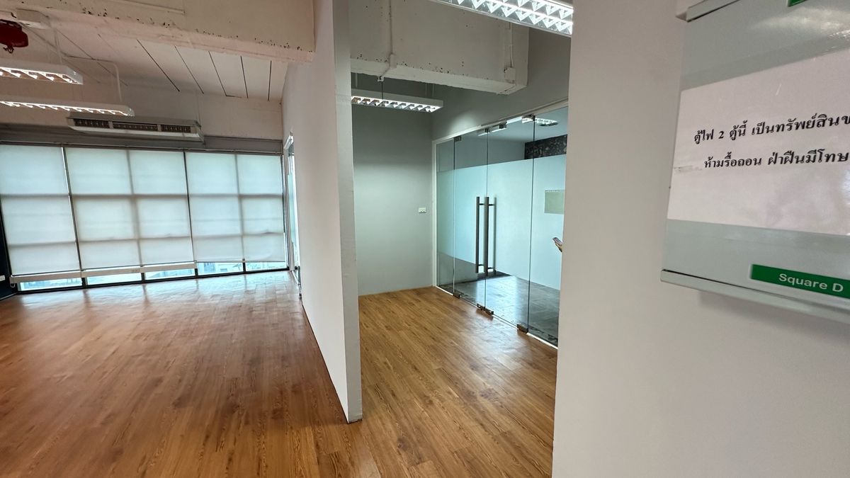 For RentOfficeSukhumvit, Asoke, Thonglor : 🏢 Office Space for Rent, 320 sq.m. in Thonglor