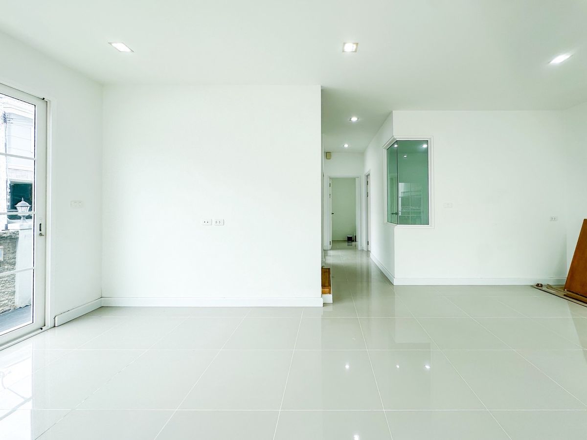 ขายบ้านท่าพระ ตลาดพลู วุฒากาศ : 🏡✨ ราคาดีที่สุด! บ้านแฝด GoldenNeoสาทรกัลปพฤกษ์ - บ้านมือ 1 ไม่เคยเข้าอยู่! ✨🏡