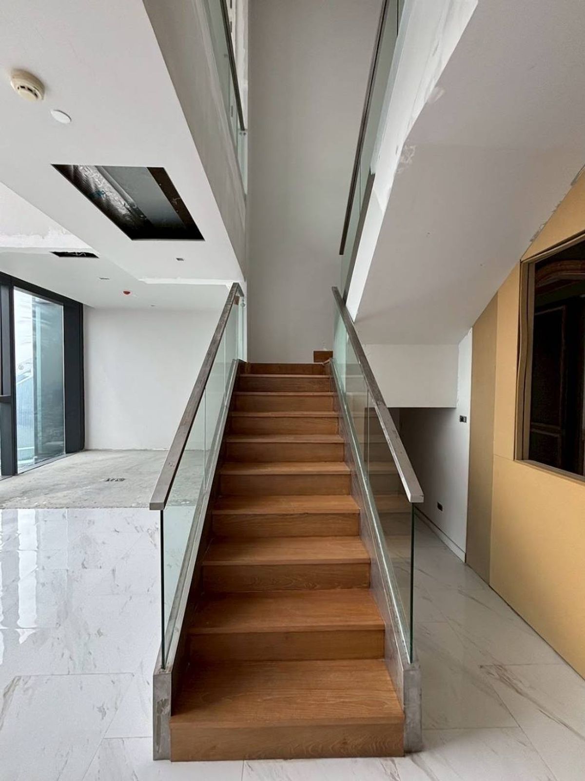 ขายคอนโดพระราม 3 สาธุประดิษฐ์ : ขาย Penthouse  วิวแม่น้ำเจ้าพระยา Panorama 