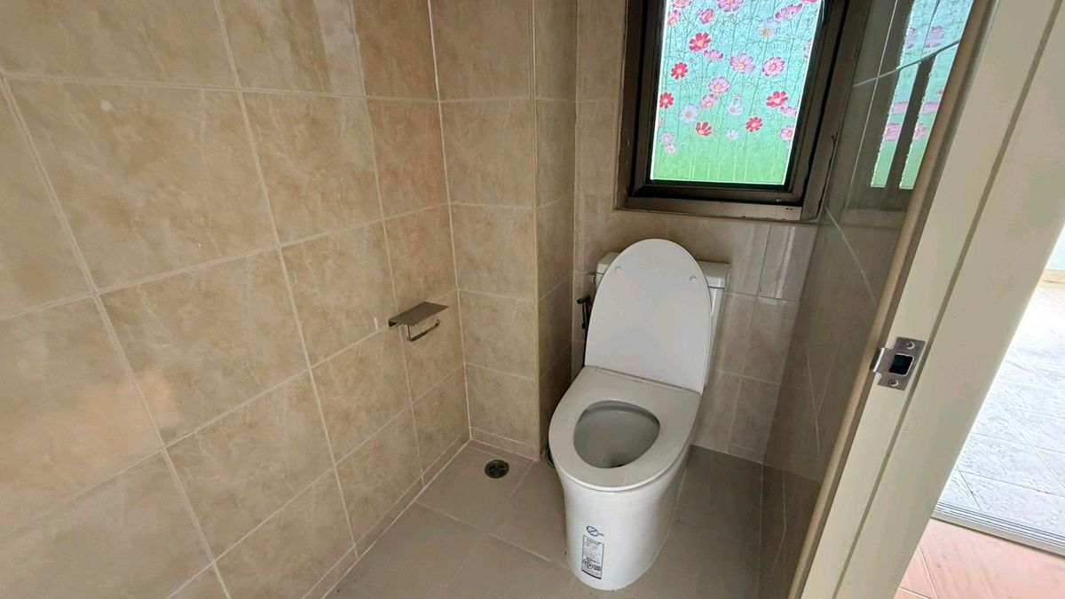 For SaleShop HouseSukhumvit, Asoke, Thonglor : Commercial Building for Sale – Ekkamai4 Floors | Fully Renovated | Land 17.2 sq.wah | THB 17 Million