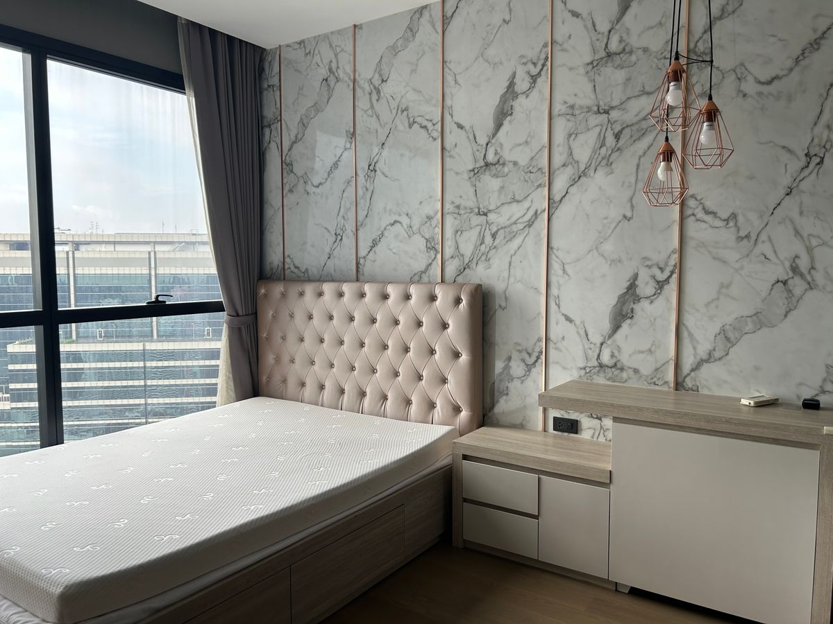 ขายคอนโดสยาม จุฬา สามย่าน : For S A L E : Ashton chula silom the very high floor with incredible price!!
