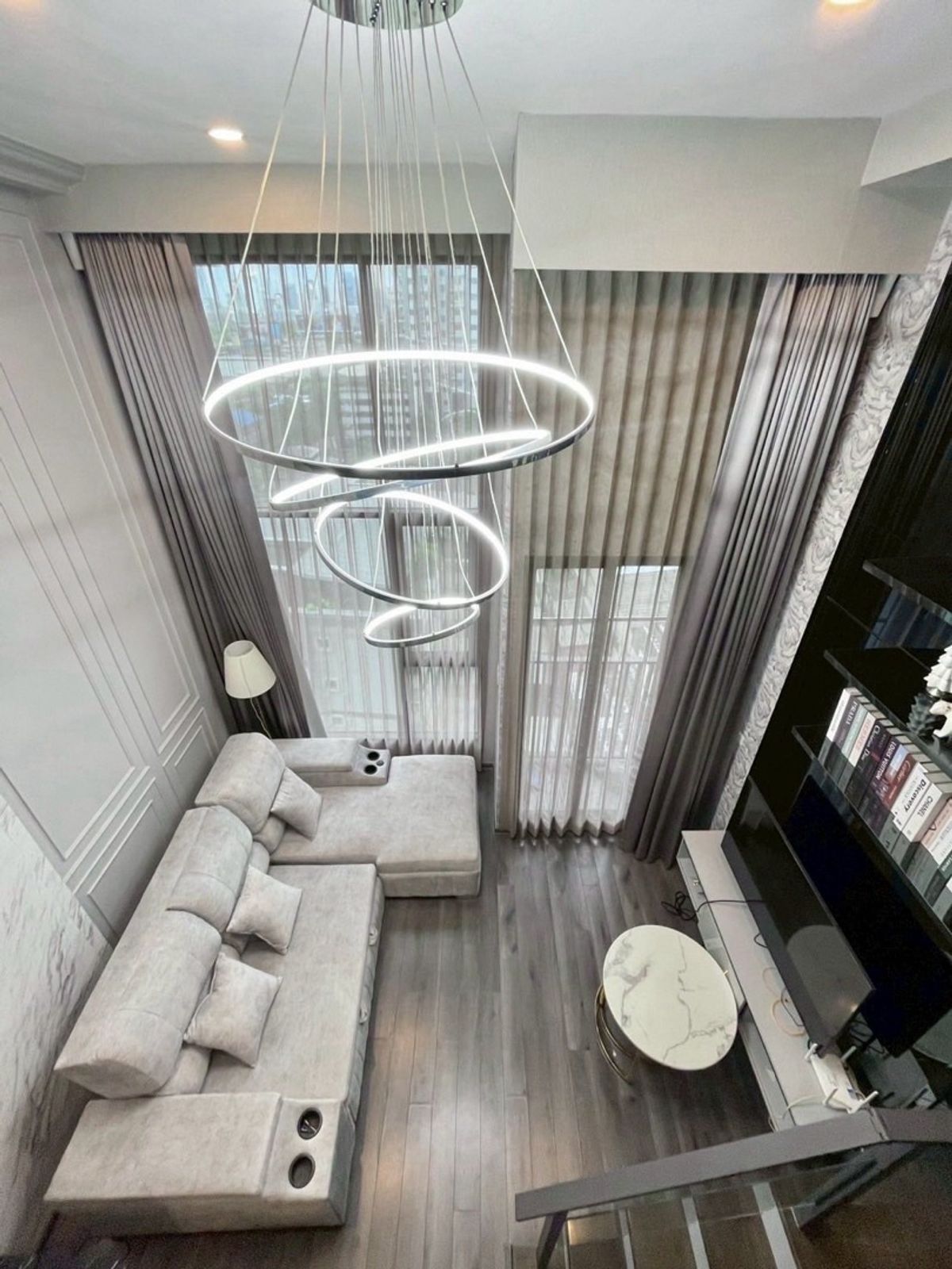 ให้เช่าคอนโดพระราม 9 เพชรบุรีตัดใหม่ RCA : 🌸KnightsBridge Space Rama9 ✅Duplex แต่งสวย