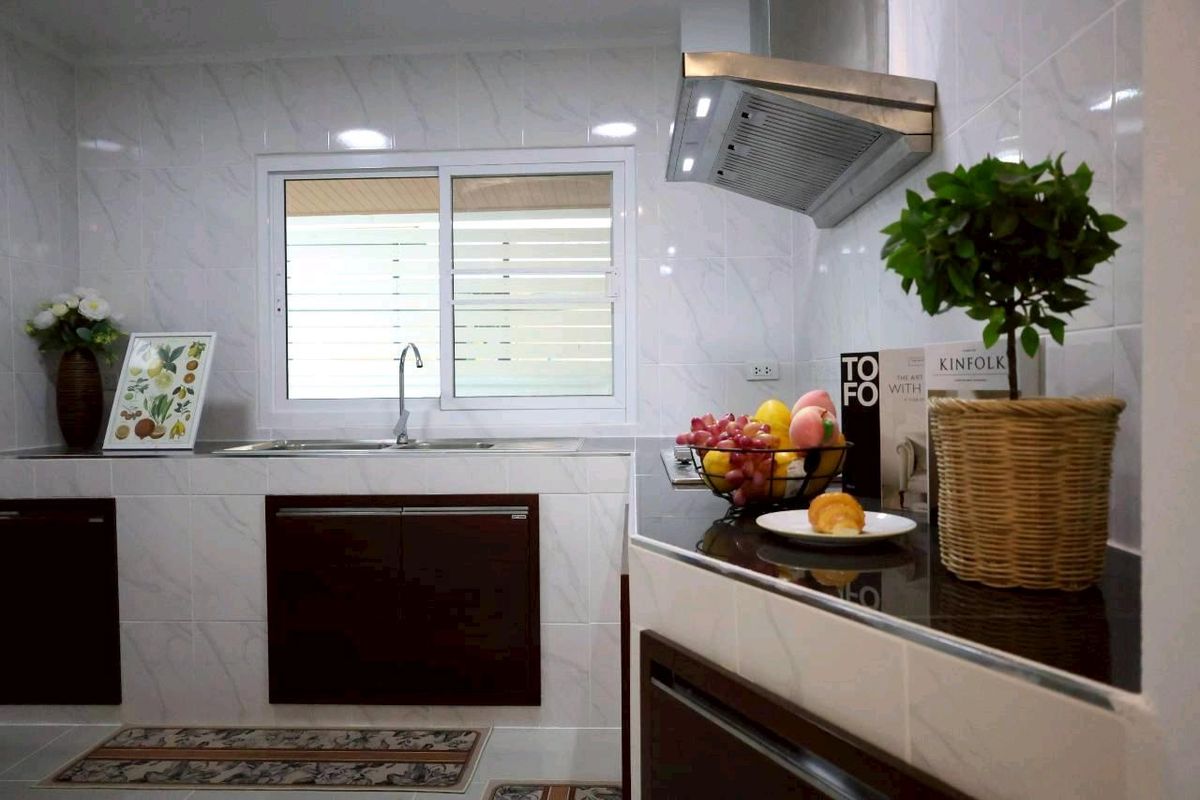 For SaleHouseNawamin, Ramindra : 2 storey detached house, Neblo home village behind the Sukhaphiban 5 corner near the Chatu Choti Expressway Sarasas Wittayai School, Nawamin Benjamarachalai School, Big C Sai Mai Makro Lotus Renovate is ready. Modern style