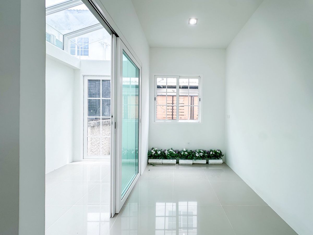 ขายบ้านท่าพระ ตลาดพลู วุฒากาศ : 🏡✨ ราคาดีที่สุด! บ้านแฝด GoldenNeoสาทรกัลปพฤกษ์ - บ้านมือ 1 ไม่เคยเข้าอยู่! ✨🏡