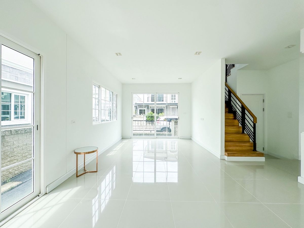 ขายบ้านท่าพระ ตลาดพลู วุฒากาศ : 🏡✨ ราคาดีที่สุด! บ้านแฝด GoldenNeoสาทรกัลปพฤกษ์ - บ้านมือ 1 ไม่เคยเข้าอยู่! ✨🏡