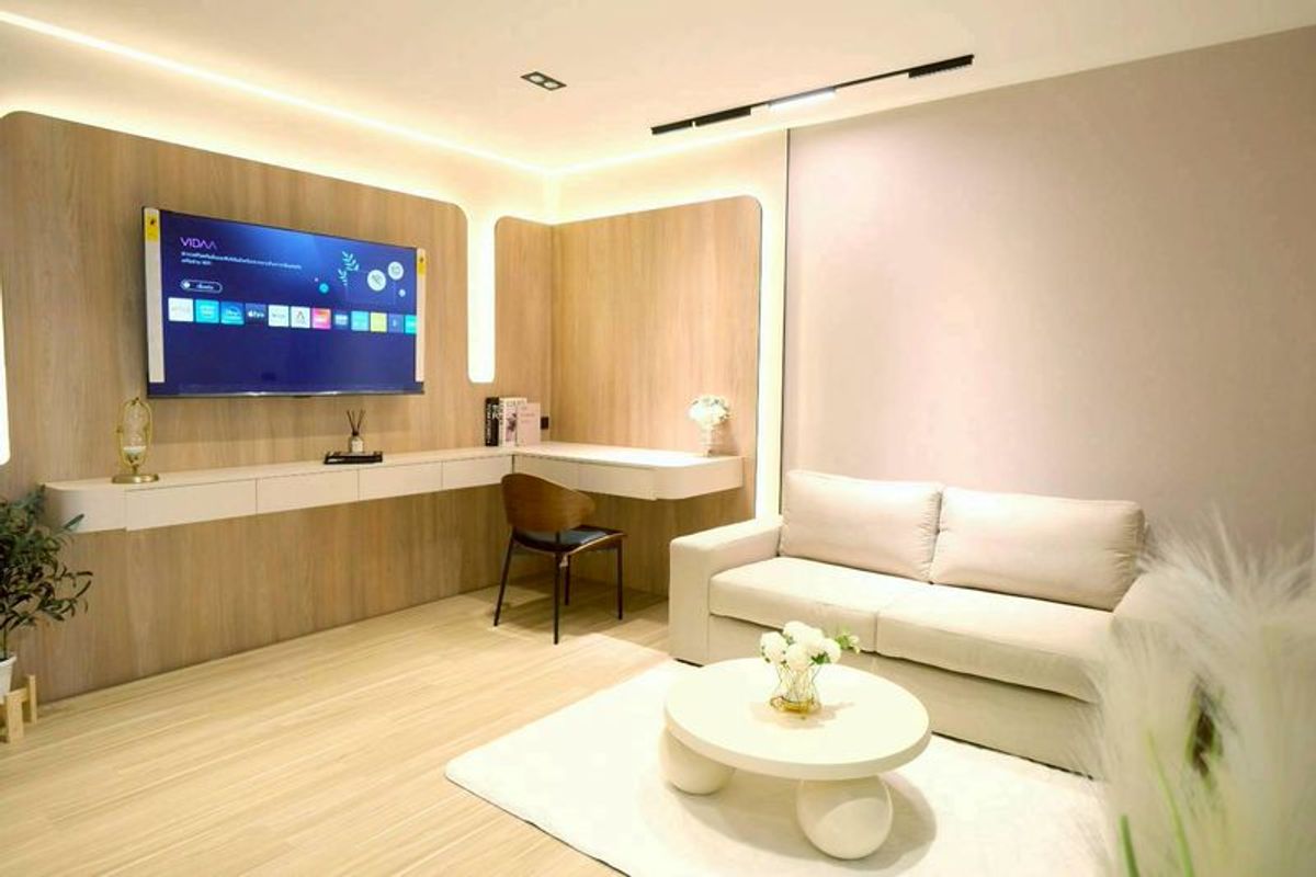 For SaleCondoChiang Mai : Spacious & beautifully furnished, fully ready to move in, Only 500 meters from Nimman Road.