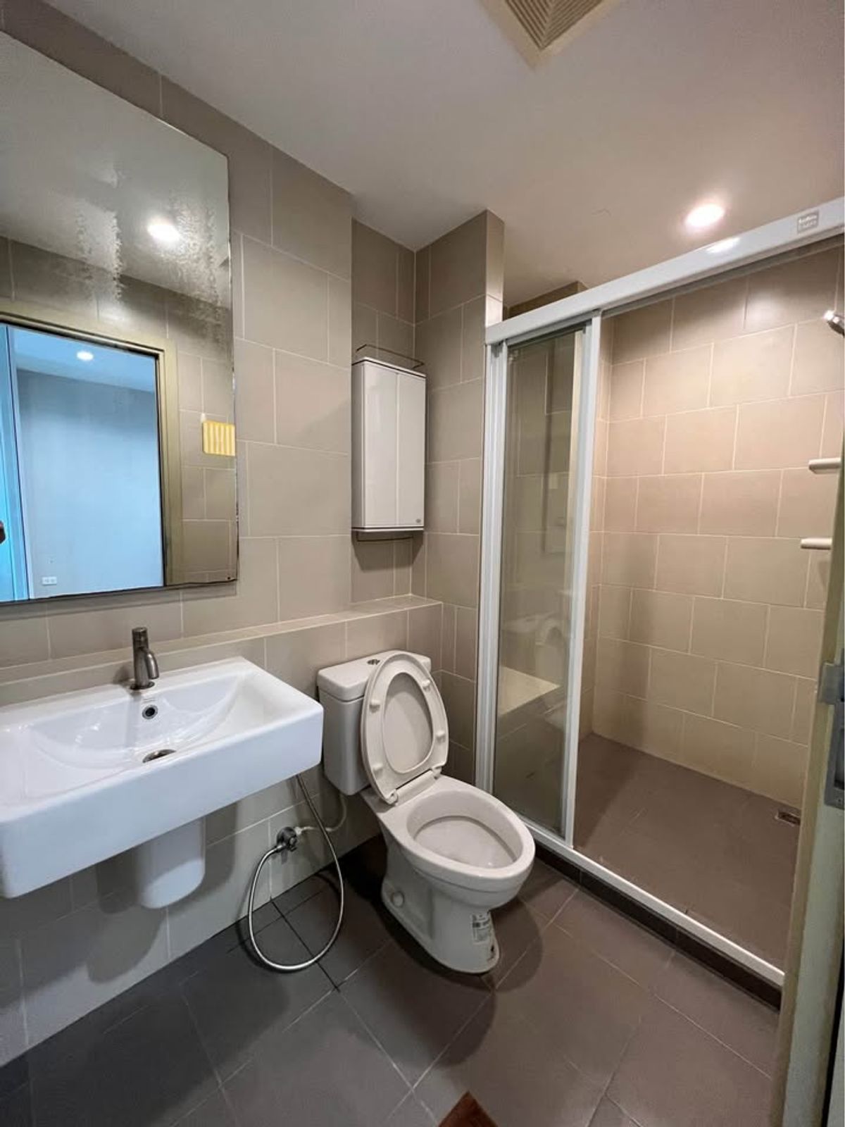 ขายคอนโดพระราม 9 เพชรบุรีตัดใหม่ RCA : ห้องสวยชั้นสูง เฟอร์ฯครบ⭐The Base พระราม9-รามคำแหง