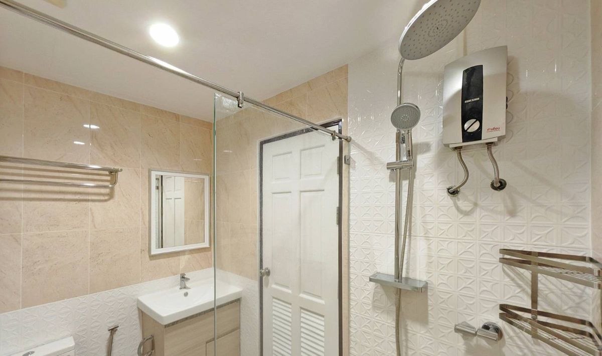 For SaleCondoSukhumvit, Asoke, Thonglor : Sukhumvit Living Town / 1 Bedroom (FOR SALE), TARN146