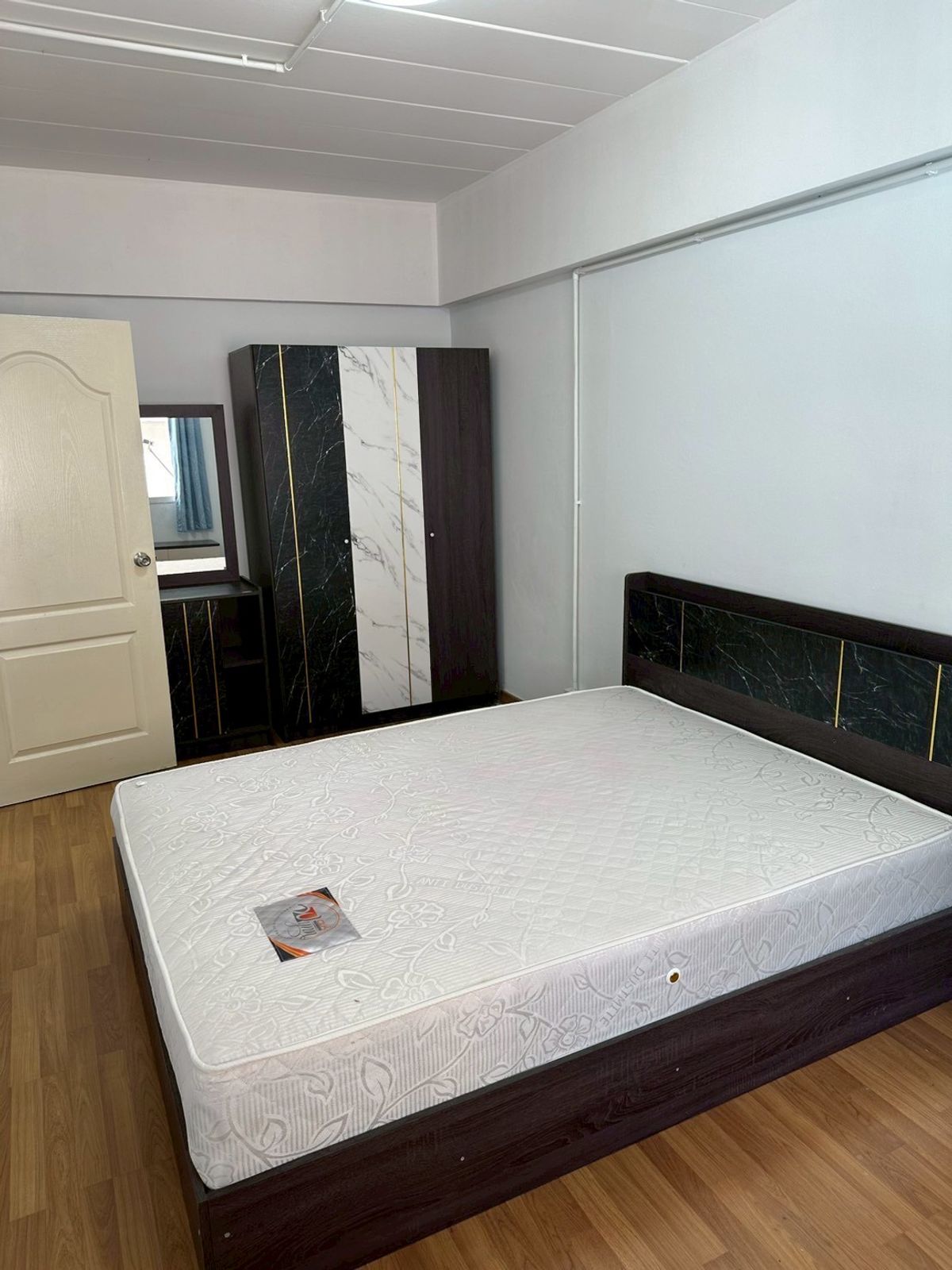 ขายคอนโดโชคชัย4 ลาดพร้าว71 : ขาย condo ดุลิยา เพลส ห้องใหญ่ ชั้น 4 (AM1841)