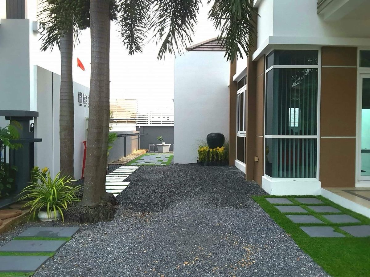 บ้านปทุมธานี รังสิต ธรรมศาสตร์ : 📢👇ขายพร้อมผู้เช่า ถึง มีนาคม 69 บ้านในสนามกอล์ฟธัญญะ ใกล้ทางขึ้น-ลงทางด่วน และถนนลำลูกกา ❌ไม่อนุญาตให้เลี้ยงสัตว์ กรณีเช่า