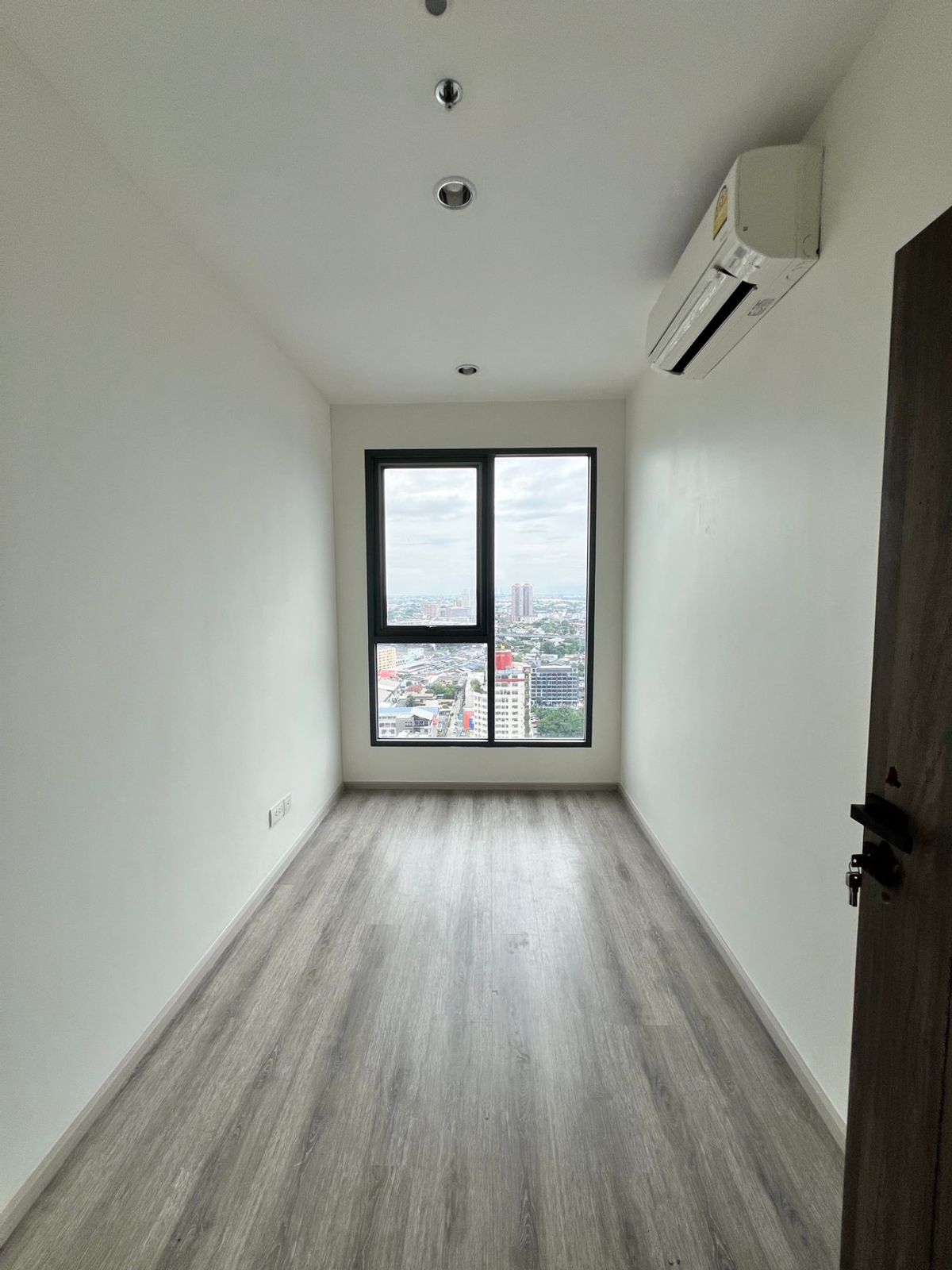 ขายคอนโดอ่อนนุช อุดมสุข : ขายคอนโด IDEO Mobi Sukhumvit 66  ราคา 6,390,000 บาท [NCs250807]