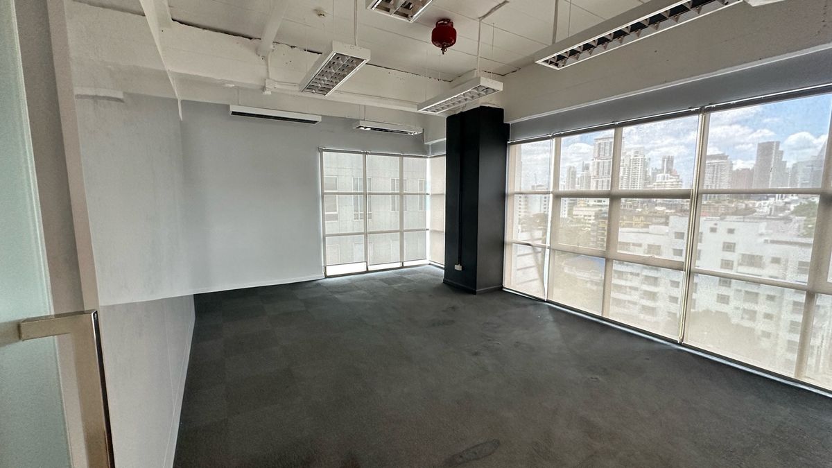 For RentOfficeSukhumvit, Asoke, Thonglor : 🏢 Office Space for Rent, 320 sq.m. in Thonglor