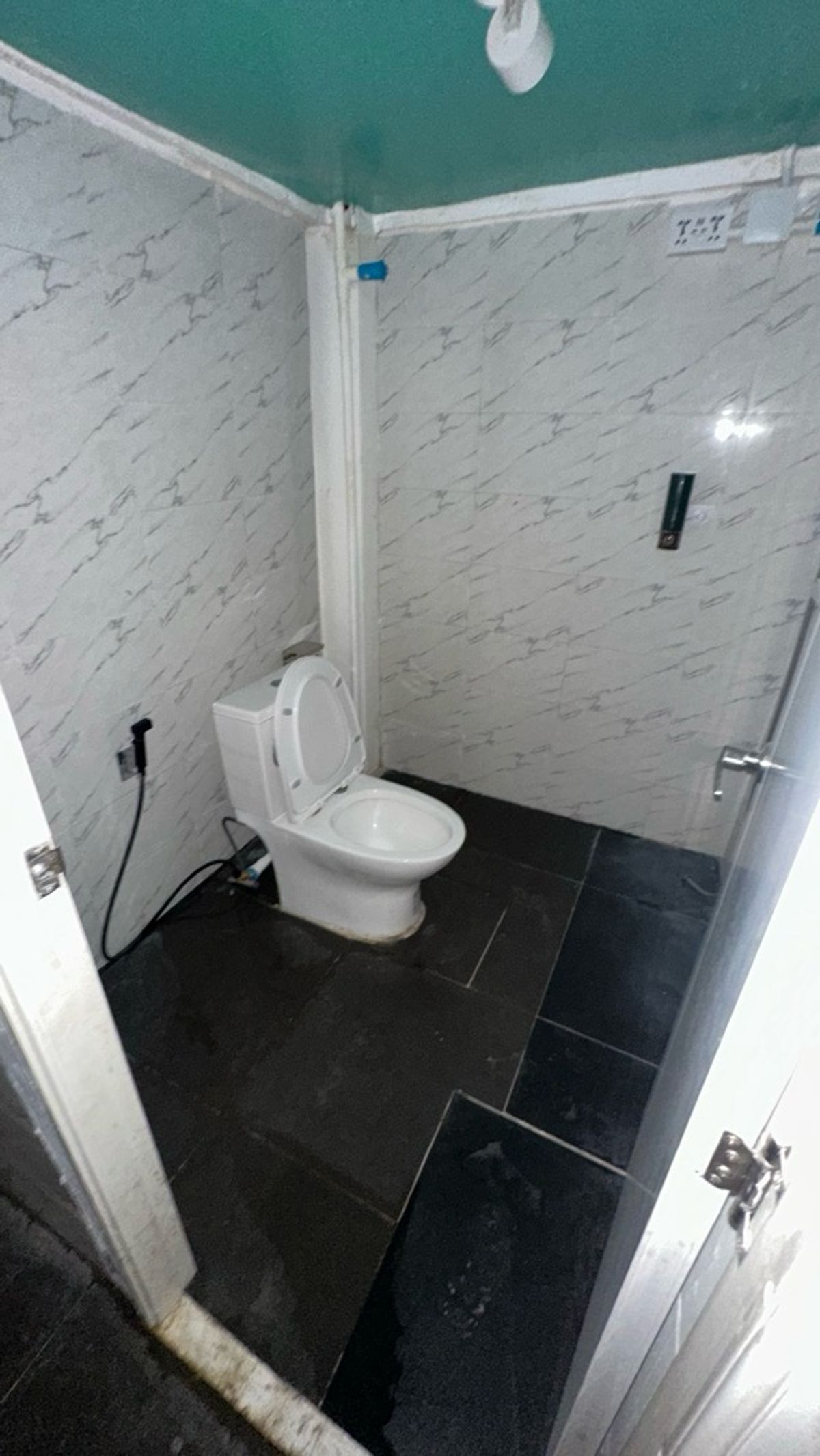 ให้เช่าร้านค้า/ตลาดนัดสุขุมวิท อโศก ทองหล่อ : 🏢 ให้เช่าพื้นที่ 2 ชั้น ทำเลเอกมัย พื้นที่ใช้สอยรวม: 216 ตร.ม.เหมาะสำหรับทำ ร้านเสริมสวย | ร้านอาหาร | คลินิก | สปา