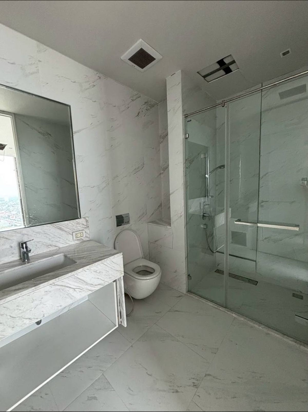 ขายคอนโดพระราม 3 สาธุประดิษฐ์ : ขาย Penthouse  วิวแม่น้ำเจ้าพระยา Panorama 