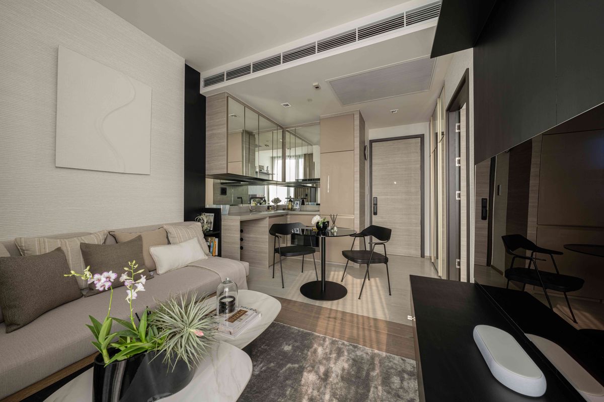 ขายคอนโดลาดพร้าว เซ็นทรัลลาดพร้าว : For Sale! The Crest Park Residences/ 1 Bedroom 35 sqm.