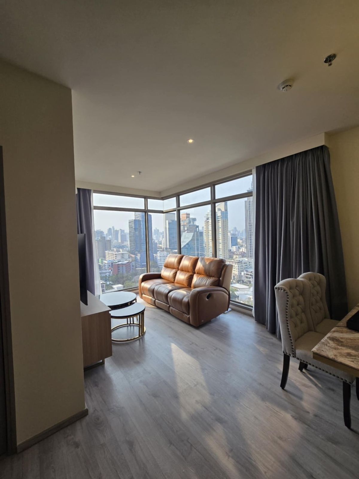 ให้เช่าคอนโดสุขุมวิท อโศก ทองหล่อ : 🔥 Luxury 2 bedrooms with best layout for rent rhythm ekkamai estate 🔥