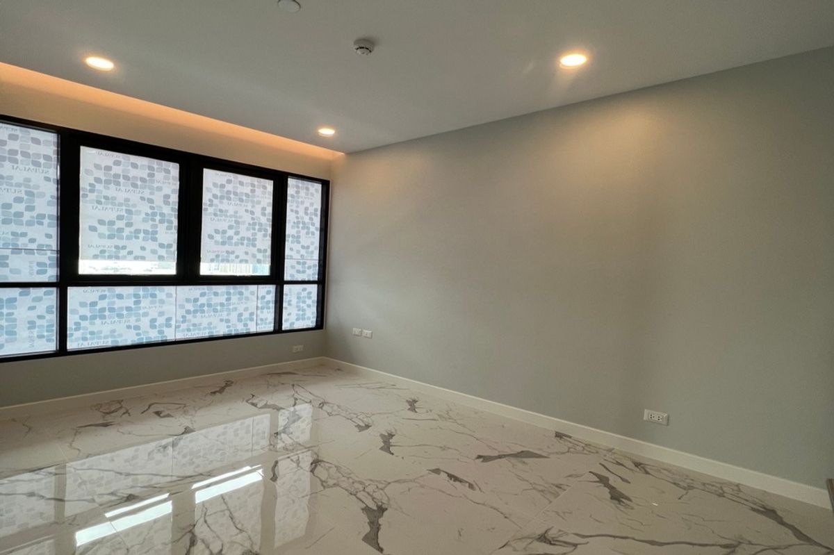 For SaleCondoWongwianyai, Charoennakor : 🔥 For Sale !!🔥 Code C20221206498..........Supalai Premier Charoen Nakhon, 2 bedroom, 2 bathroom, high floor 21++, Parlty Furnished, Special Deal!!📣📣