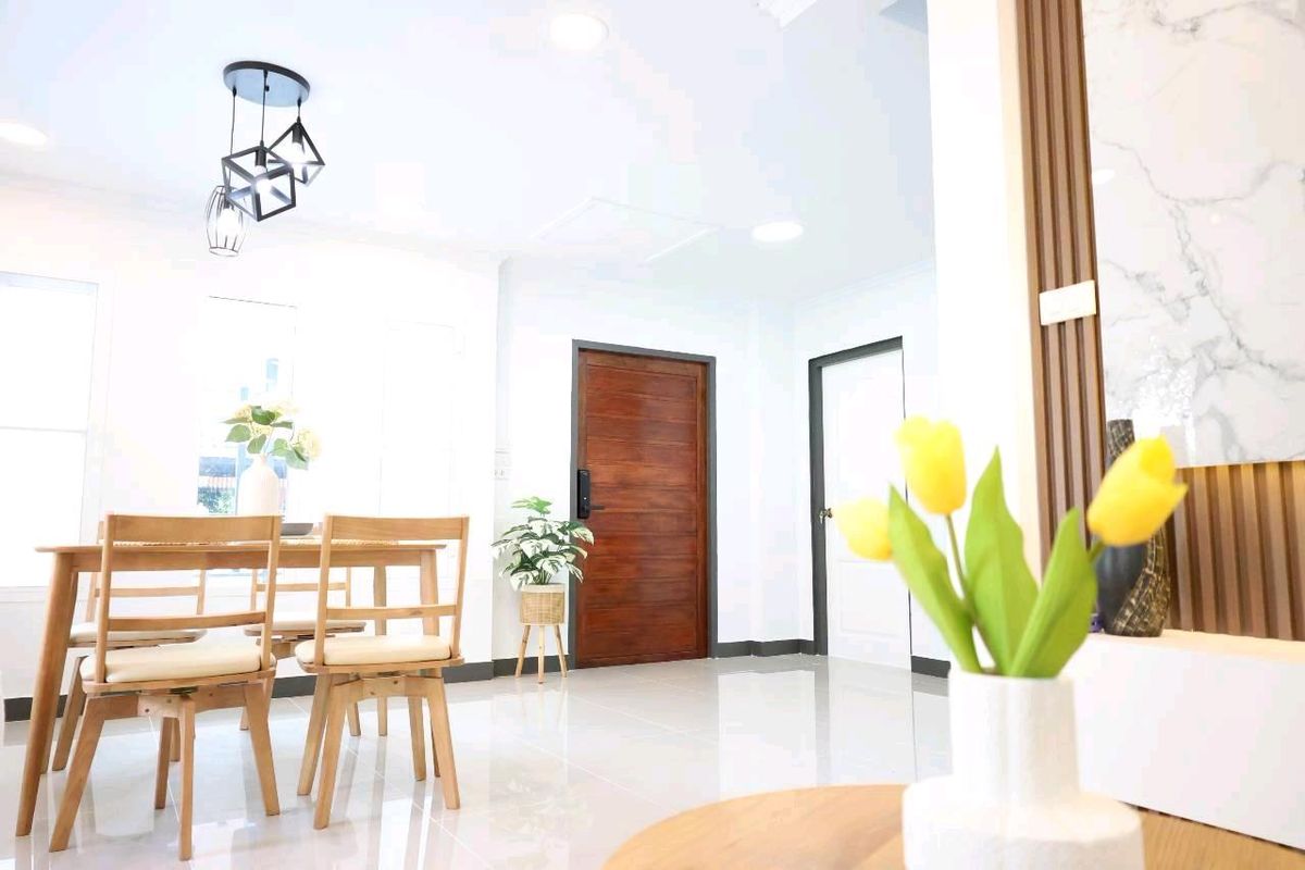 For SaleHouseNawamin, Ramindra : 2 storey detached house, Neblo home village behind the Sukhaphiban 5 corner near the Chatu Choti Expressway Sarasas Wittayai School, Nawamin Benjamarachalai School, Big C Sai Mai Makro Lotus Renovate is ready. Modern style