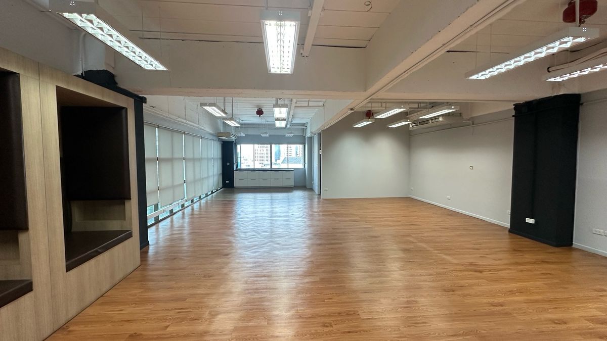 For RentOfficeSukhumvit, Asoke, Thonglor : 🏢 Office Space for Rent, 320 sq.m. in Thonglor