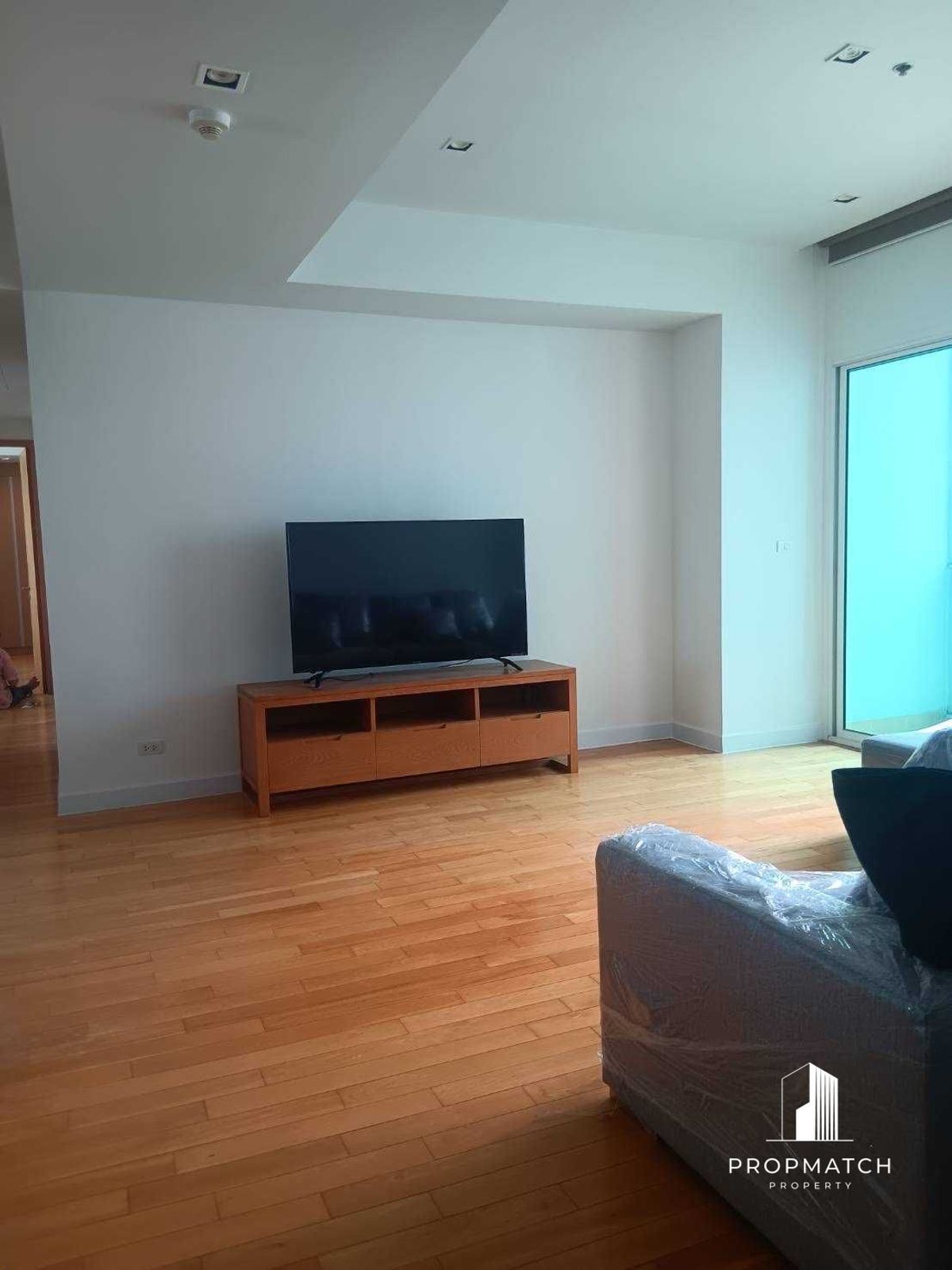 For RentCondoSukhumvit, Asoke, Thonglor : ✨flash deal ✨Millennium Residence (3BED 3BATH 147SQM.) Completely decorated !! Only 95,000 baht per month Tel.0981315848 @PropMatch