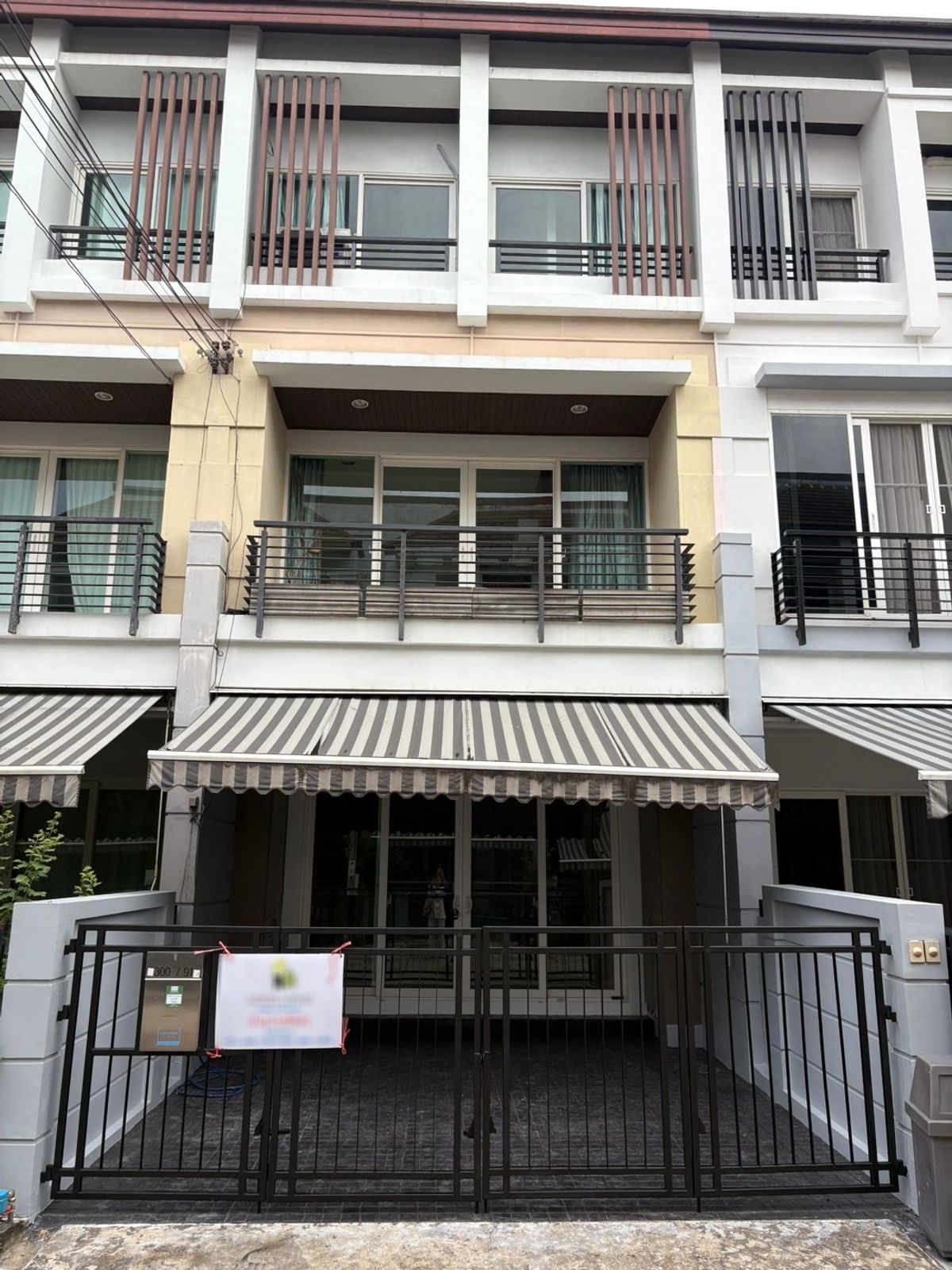For RentTownhomeYothinpattana,CDC : Rent a townhouse in the middle of the city Erbanian Rama 9-Ladprao