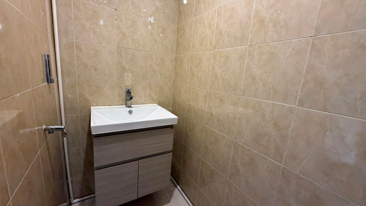 For SaleShop HouseSukhumvit, Asoke, Thonglor : Commercial Building for Sale – Ekkamai4 Floors | Fully Renovated | Land 17.2 sq.wah | THB 17 Million