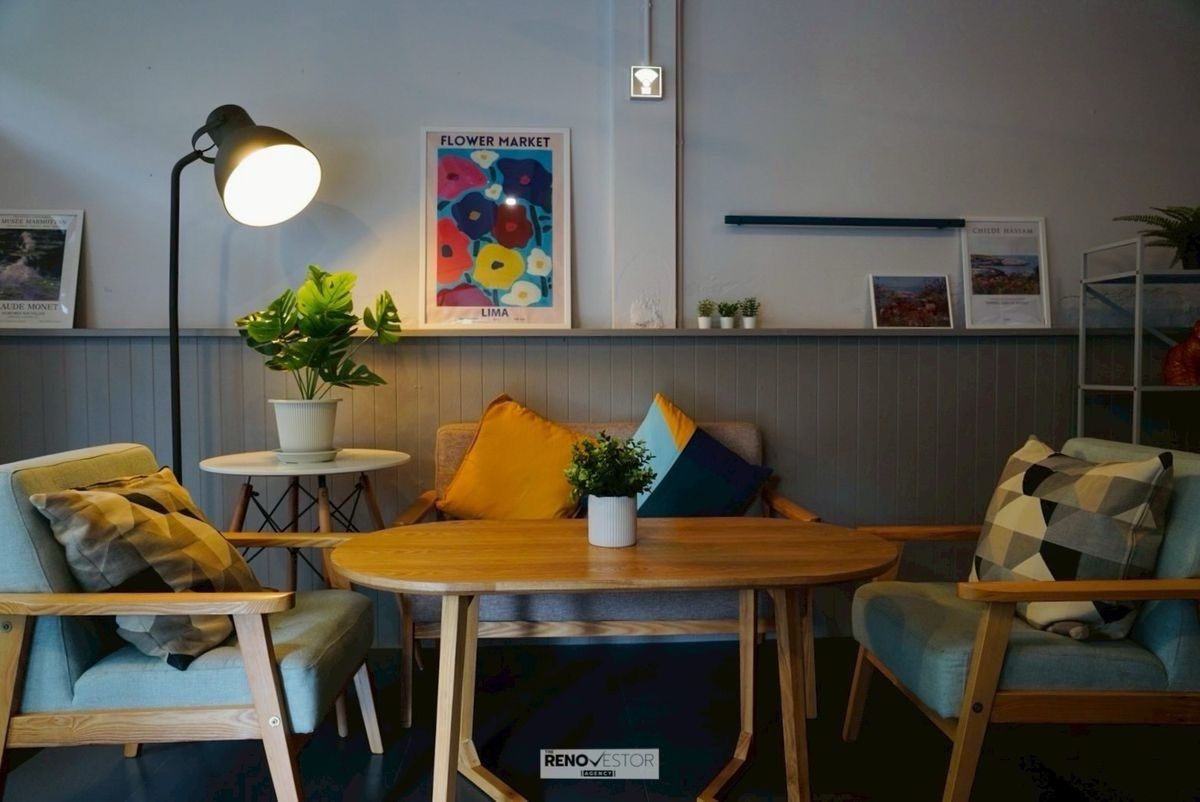 For RentHouseSukhumvit, Asoke, Thonglor : 📢👇 Stylish townhome in the heart of Ekkamai, just a short walk to BTS. Surrounded by popular restaurants & cafes, leading schools, and top lifestyle destinations.