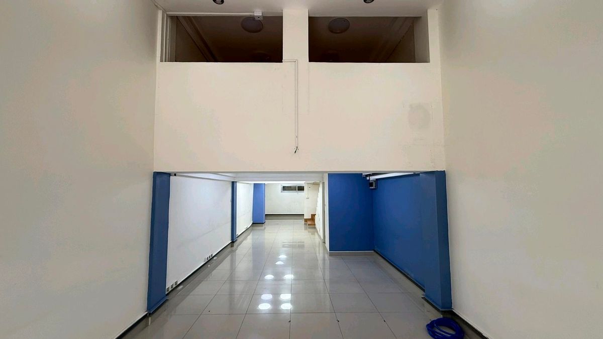 For SaleShop HouseSukhumvit, Asoke, Thonglor : Commercial Building for Sale – Ekkamai4 Floors | Fully Renovated | Land 17.2 sq.wah | THB 17 Million