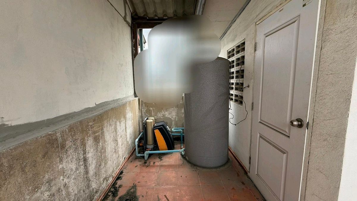 For SaleShop HouseSukhumvit, Asoke, Thonglor : Commercial Building for Sale – Ekkamai4 Floors | Fully Renovated | Land 17.2 sq.wah | THB 17 Million