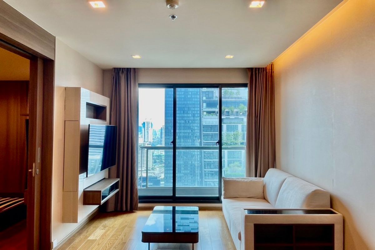 For SaleCondoSathorn, Narathiwat : 🔥 For Sale !! 🔥 Code C20240700061..........The Address Sathorn, 1 bedroom, 1 bathroom, high floor 34++, furnished, Special Deal!!📣📣