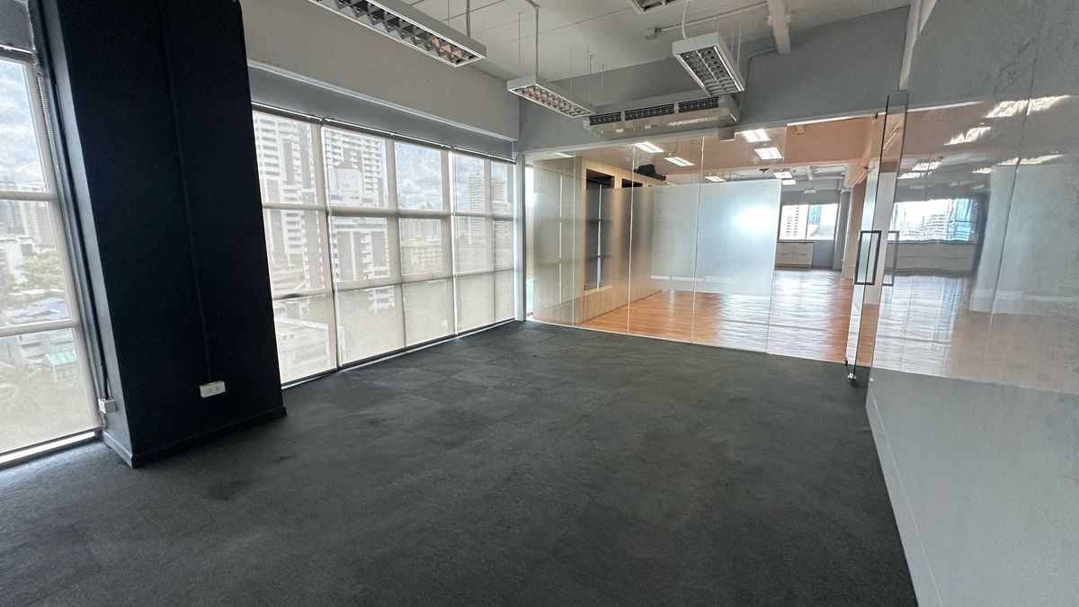 For RentOfficeSukhumvit, Asoke, Thonglor : 🏢 Office Space for Rent, 320 sq.m. in Thonglor