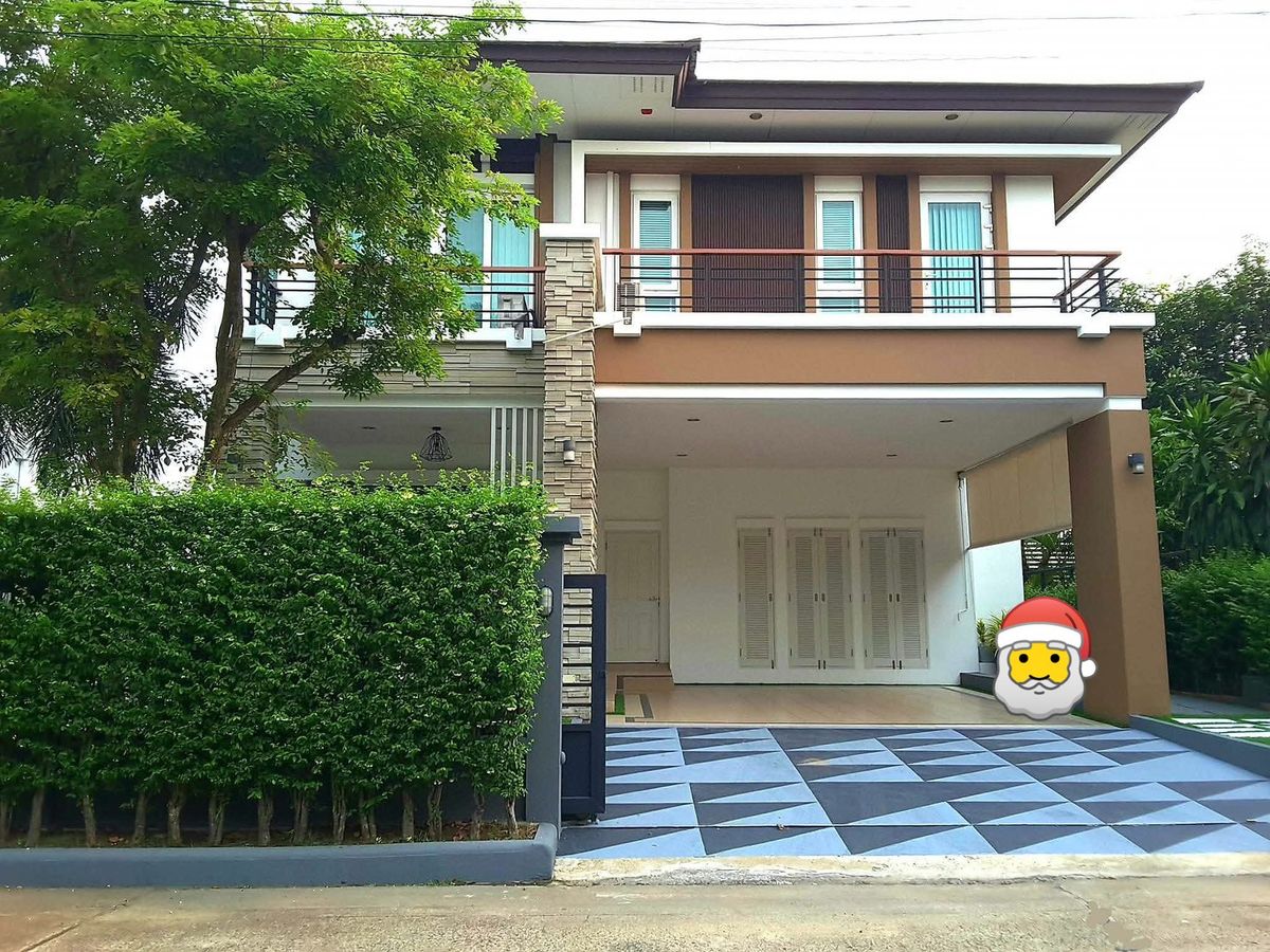 ให้เช่าบ้านปทุมธานี รังสิต ธรรมศาสตร์ : 🏡✨ให้เช่าบ้านเดี่ยวหลังใหญ่ สภาพใหม่ พร้อมเข้าอยู่ทันที✨ 📍ในสนามกอล์ฟ โครงการ Home on Green Village 2 (ลำลูกกา ซอย 71) 💚บรรยากาศร่มรื่น ธรรมชาติกว่า 400 ไร่ เงียบสงบ เพื่อนบ้านดี เหมาะสำหรับครอบครัว