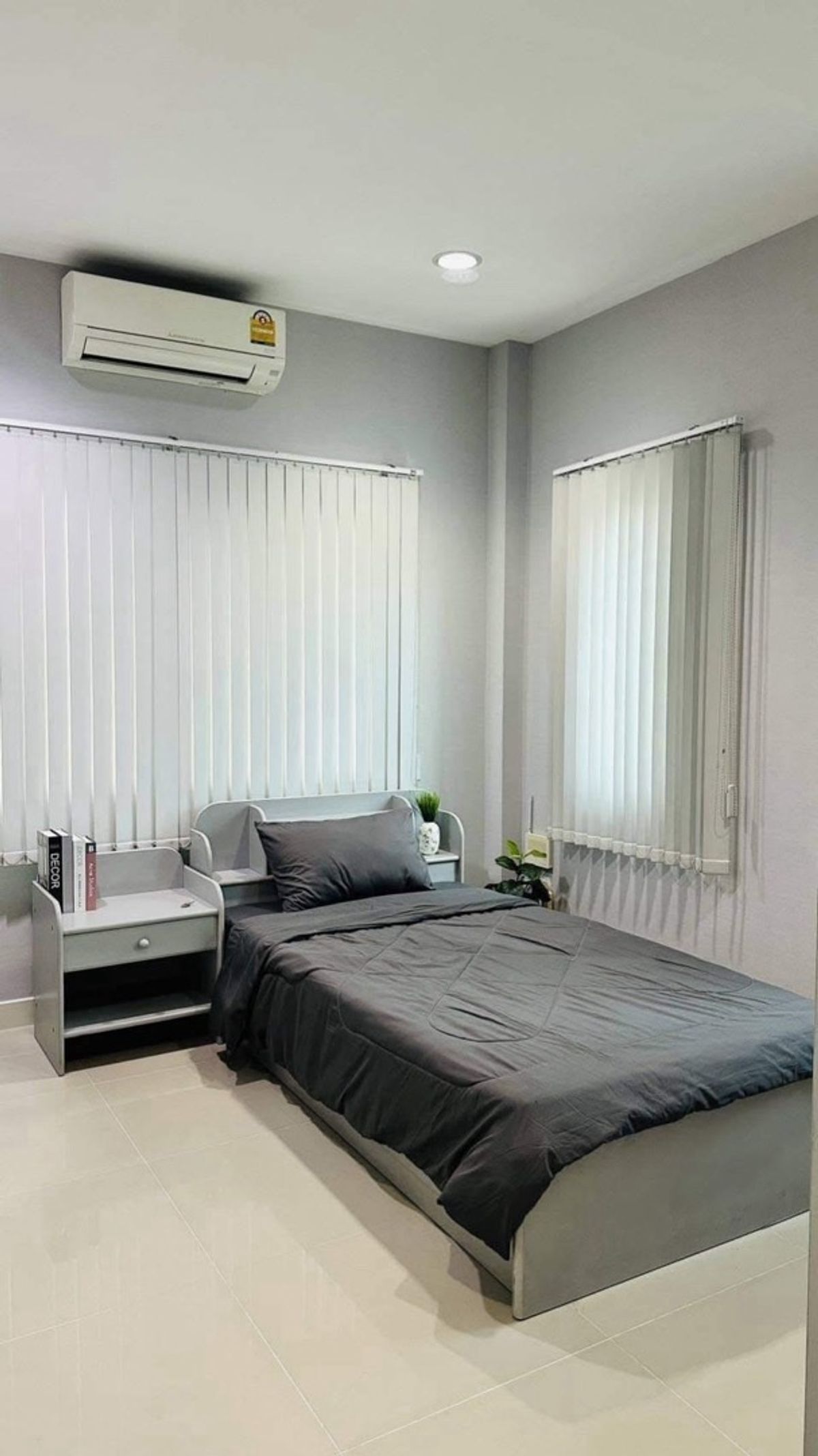 บ้านปทุมธานี รังสิต ธรรมศาสตร์ : 📢👇ขายพร้อมผู้เช่า ถึง มีนาคม 69 บ้านในสนามกอล์ฟธัญญะ ใกล้ทางขึ้น-ลงทางด่วน และถนนลำลูกกา ❌ไม่อนุญาตให้เลี้ยงสัตว์ กรณีเช่า