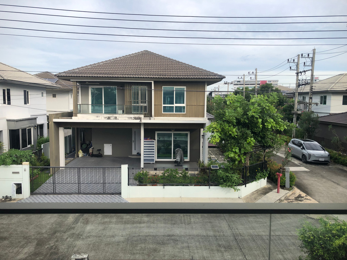 For RentHousePhutthamonthon, Salaya : Rent a detached house, Chaiyapruek Phutthamonthon 5, near the Hit, Kanchana Medical Center, next to Rattanakosin University, Salaya, with 24,000 baht fir.