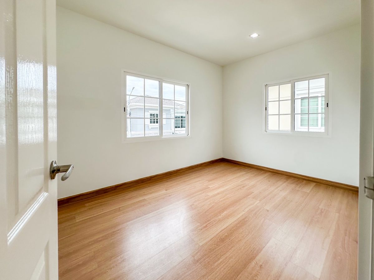 ขายบ้านท่าพระ ตลาดพลู วุฒากาศ : 🏡✨ ราคาดีที่สุด! บ้านแฝด GoldenNeoสาทรกัลปพฤกษ์ - บ้านมือ 1 ไม่เคยเข้าอยู่! ✨🏡