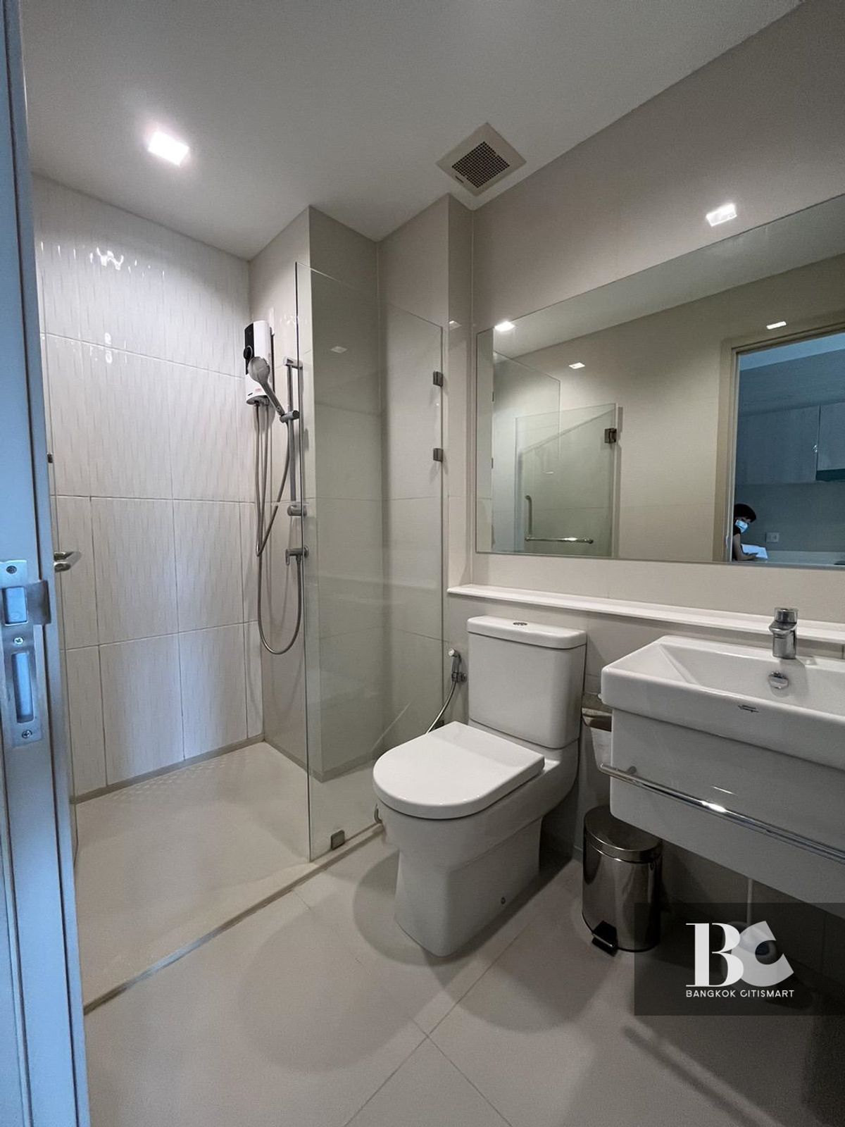 ให้เช่าคอนโดวิทยุ ชิดลม หลังสวน : ⚜️ Hot deal 1 bedroom for rent life one wireless ⚜️