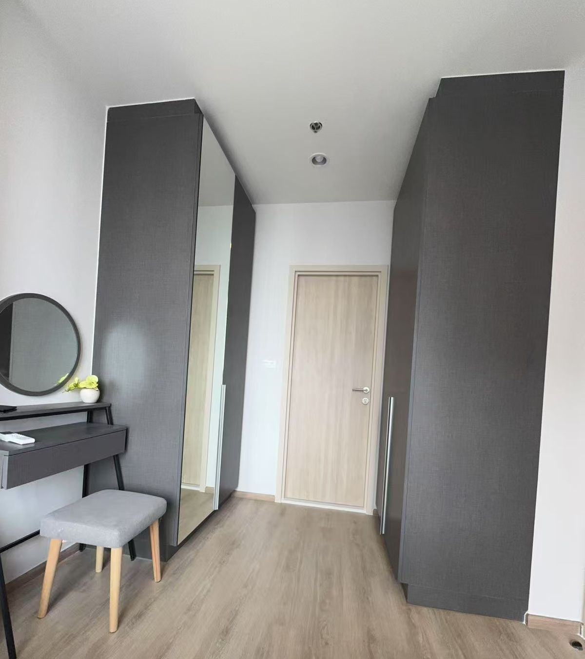 ให้เช่าคอนโดพระราม 9 เพชรบุรีตัดใหม่ RCA : Nue District R9 brand new condo for rent! 30sqm 1bed room Very good decoration！